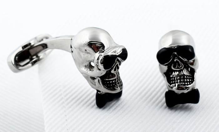 Cufflinks The Skull in the black bowtie SP1518a.jpg