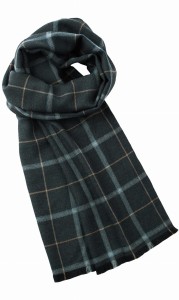 ouble-sided dark grey wool scarf in a checkered pattern