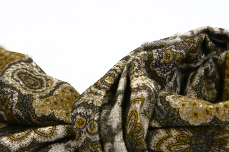 Reversible cashmere blend scarf in shades of khaki, gray, and beige. Soft and plush, made from a wool-cashmere blend - details