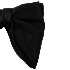 Self-tying silk bow tie in black MS3988a.jpg