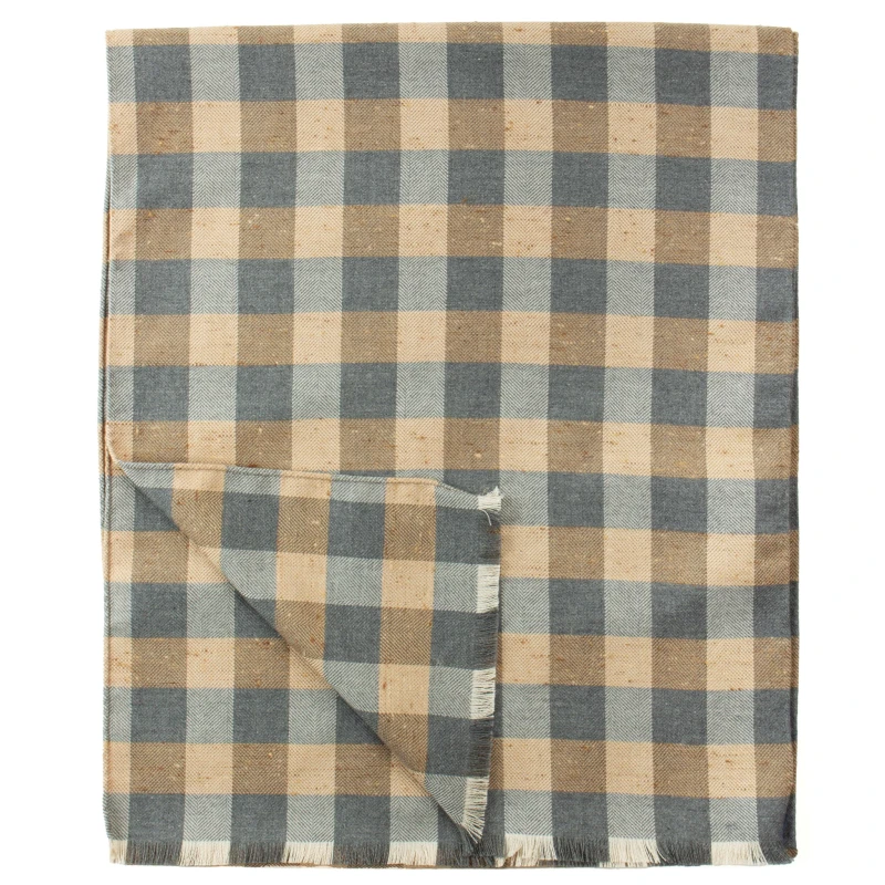 Beige cotton scarf with a touch of viscose, made from soft, breathable fabric