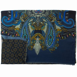 Viscose scarf combining two patterns - medallions and paisley