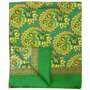 Silk scarf in a distinctive green color SST4112a.jpg