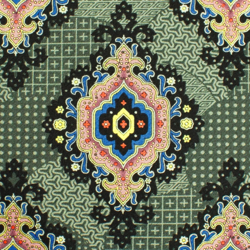 Printed silk tie with large medallions KST4137a.jpg