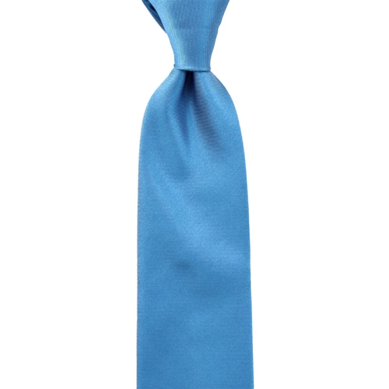 Blue silk tie with a structured horizontal pinstripe