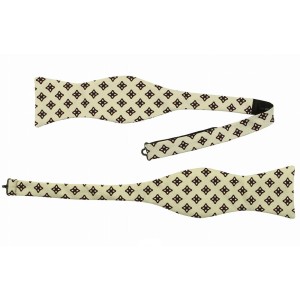 Bow tie in printed silk with a geometric floral pattern MS1550a.jpg