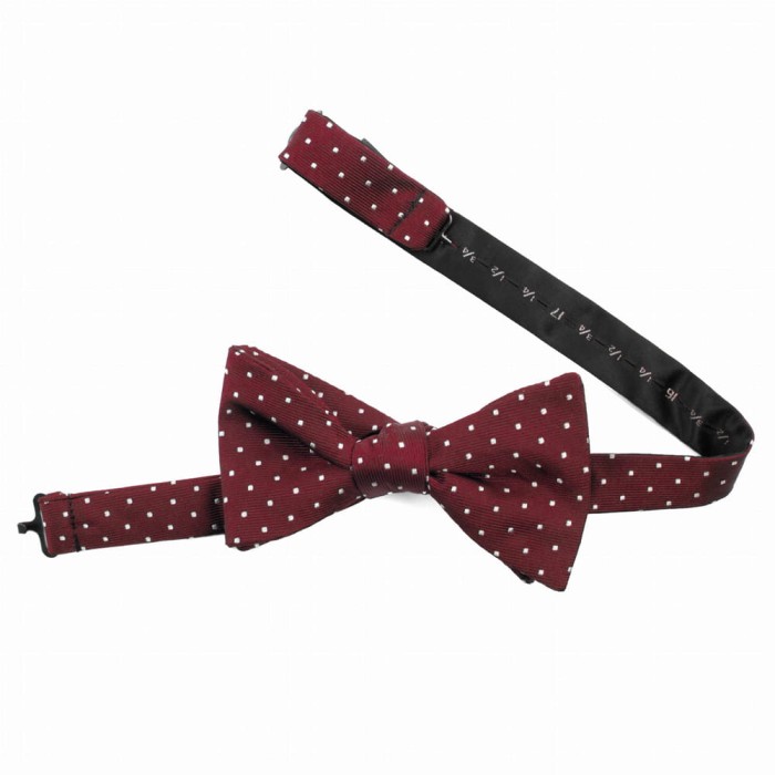 Elegant burgundy silk jacquard bow tie for self-tying