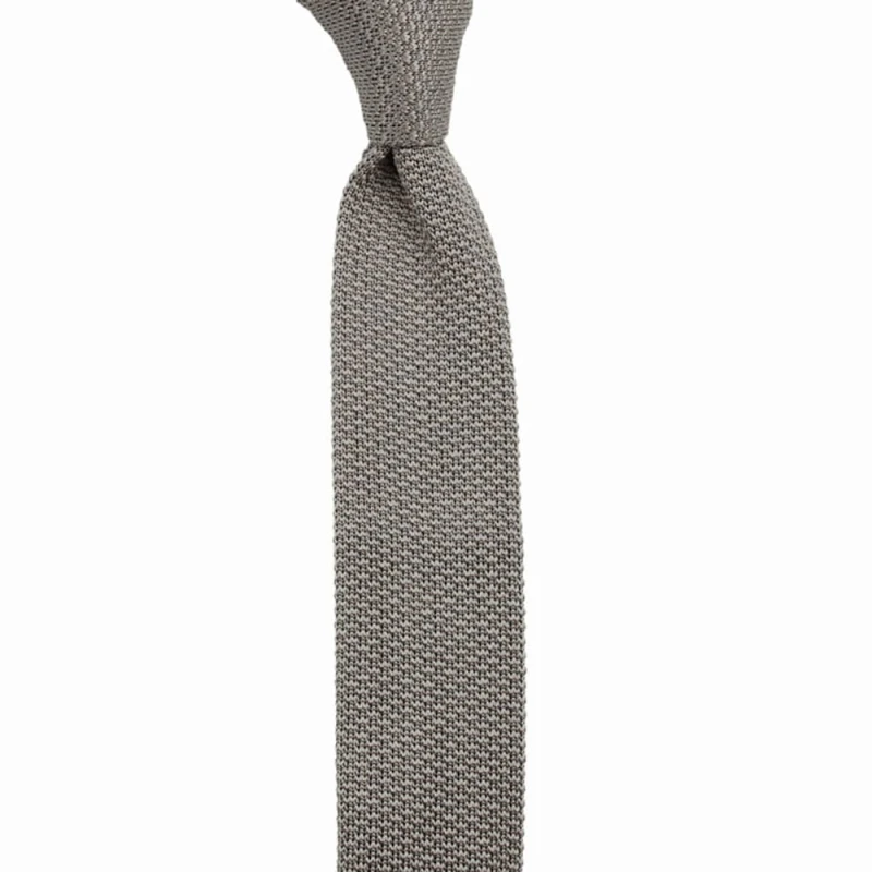 Gray knitted silk tie