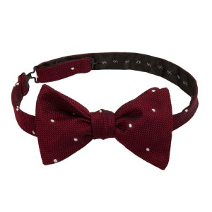 Burgundy self-tie bow tie made of silk grenadine