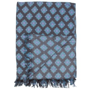 Black woolen scarf with medallions SWT4288a.jpg