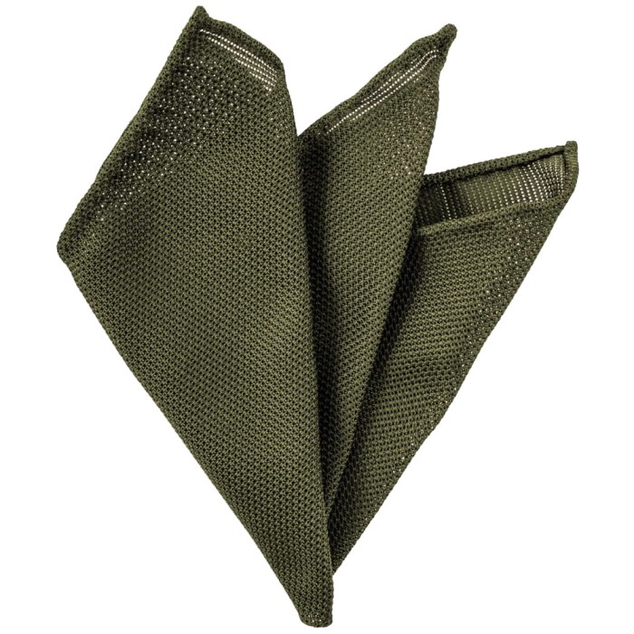 Poszetka z jedwabnej grenadyny garza fina w kolorze khaki PSG635618.jpg