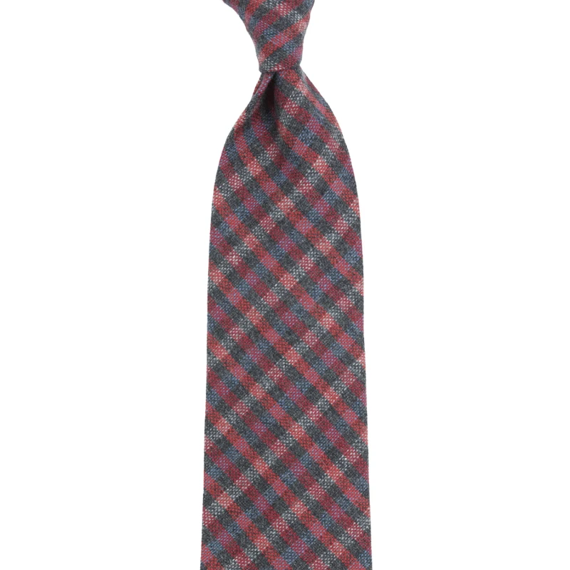 Gray-raspberry cashmere tie with a check pattern KWS4371.jpg