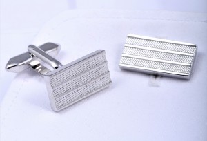 Rectangular cufflinks in silver color with stripes