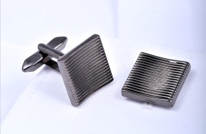 Square cufflinks with stripes